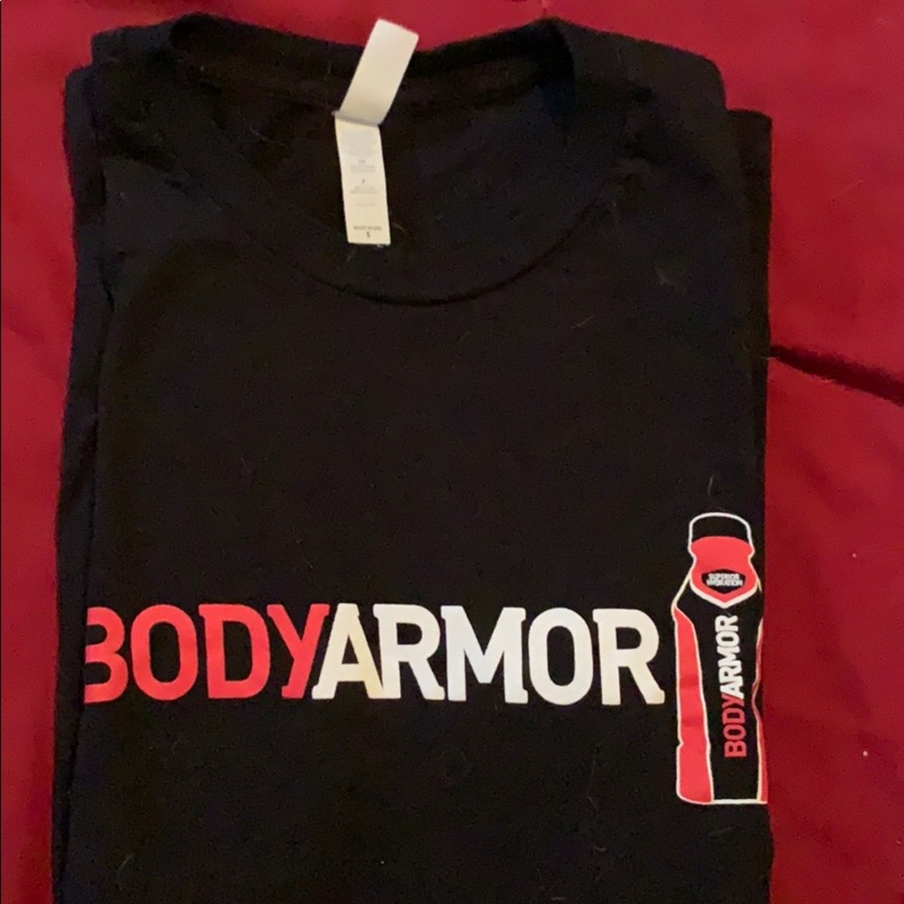Tee shirt